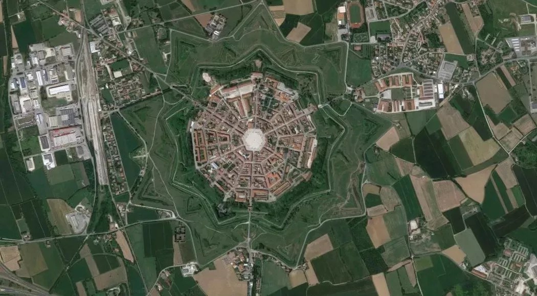Πόλη με σχήμα αστεριού, Ιταλία