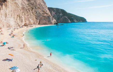 5 ελληνικές παραλίες στις 15 πιο όμορφες της Ευρώπης