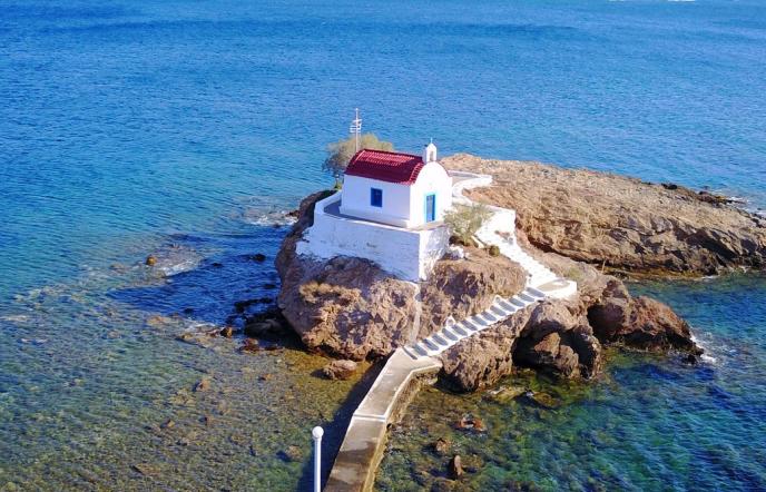 Γερμανικό περιοδικό εξυμνεί ελληνικό νησί ως καταδυτικό προορισμό
