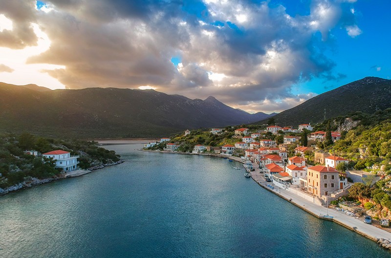 Γέρακας, Λακωνία