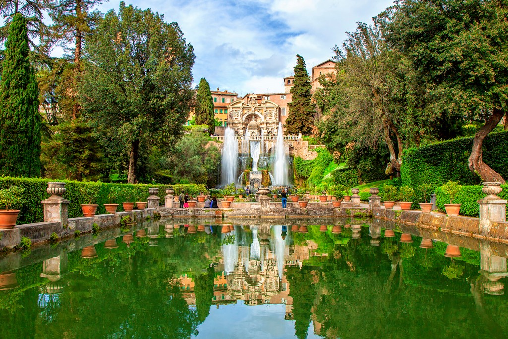 Villa d'Este, Ιταλία