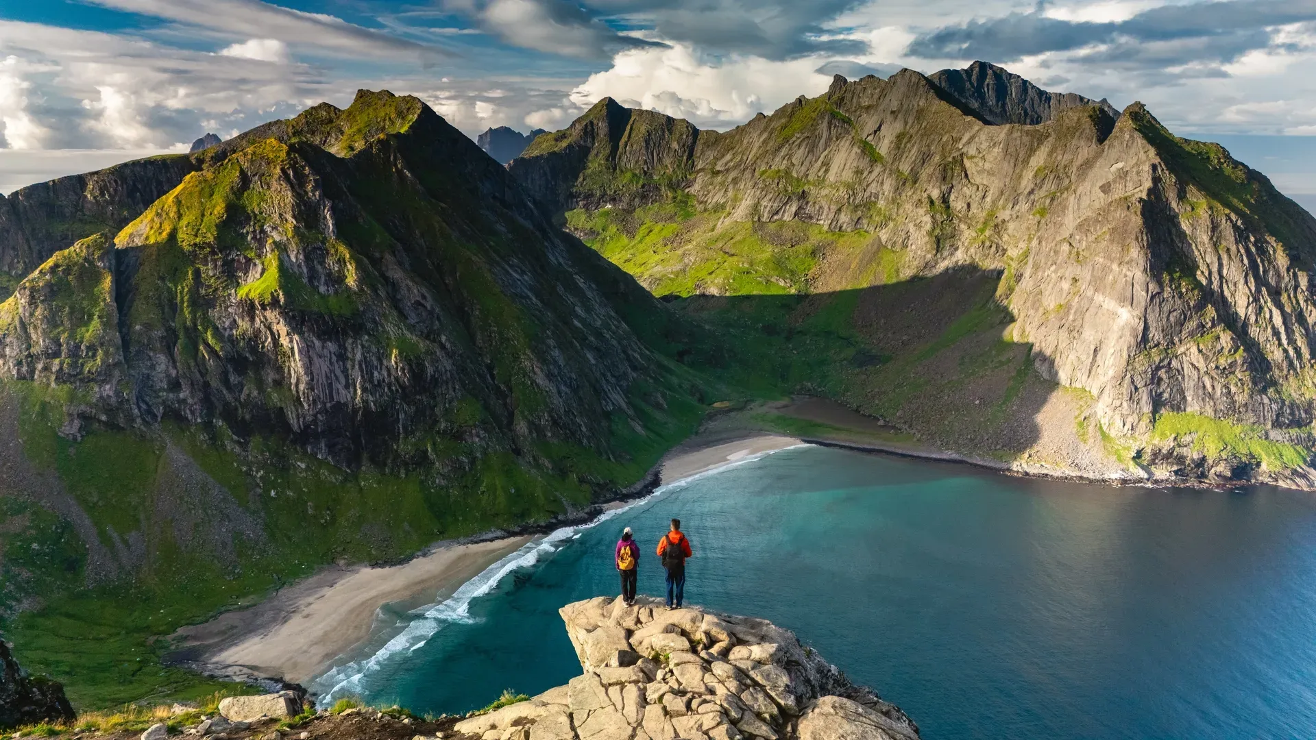 Kvalvika_Beach