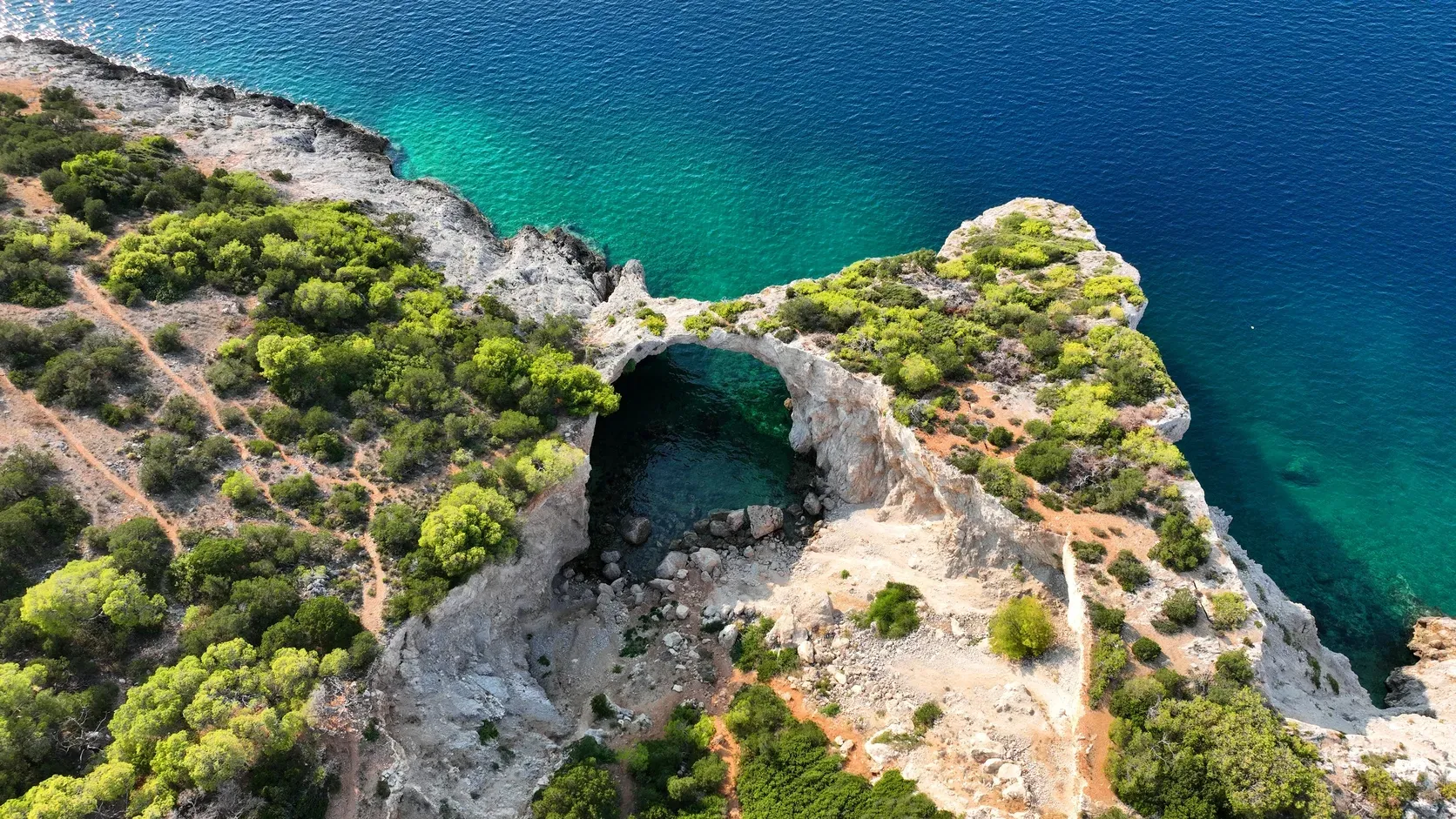 Spilia_Fokias
