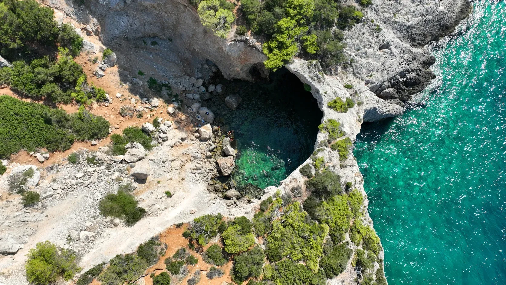 Spilia_Fokias