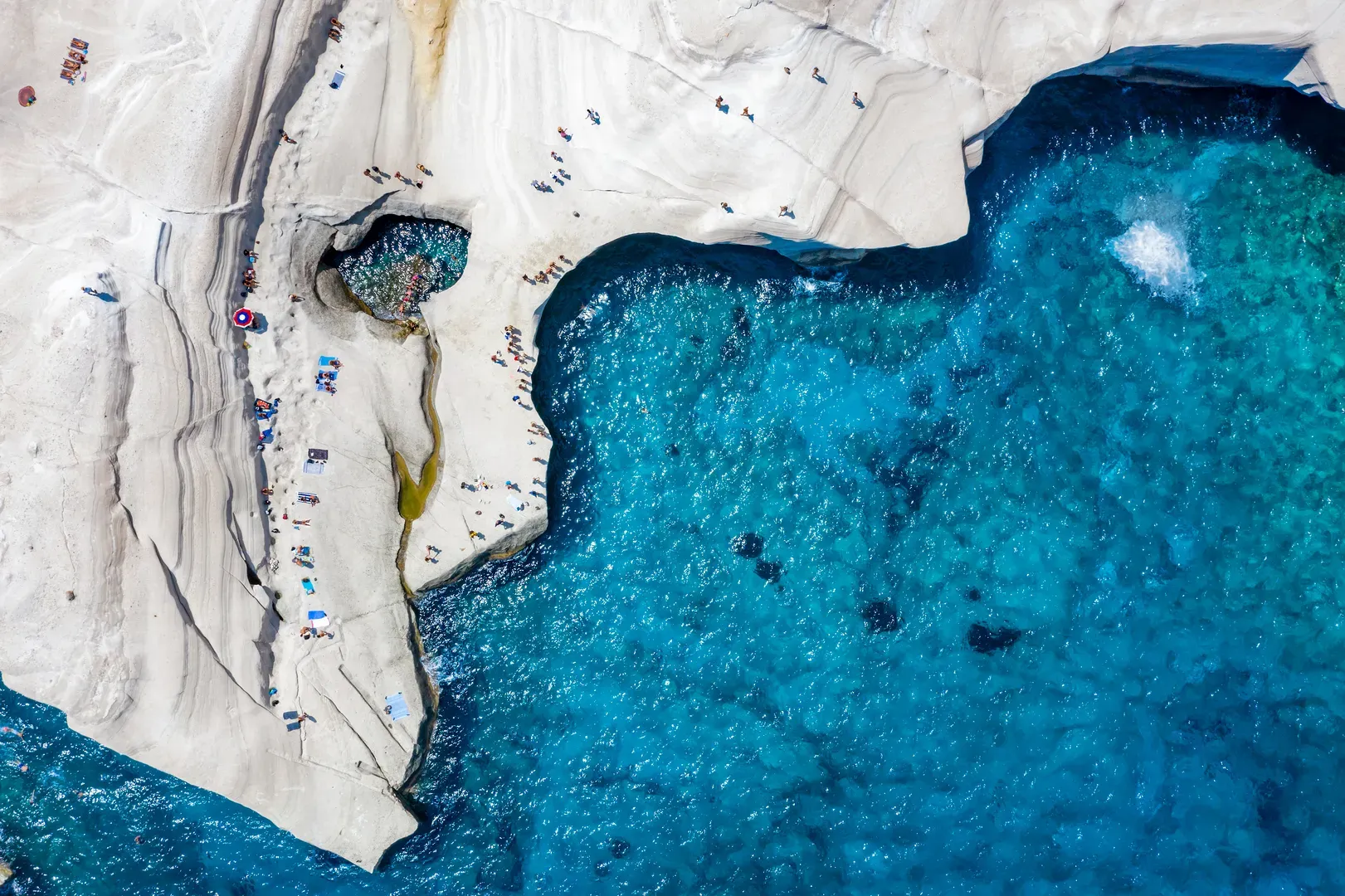 sarakiniko_milos