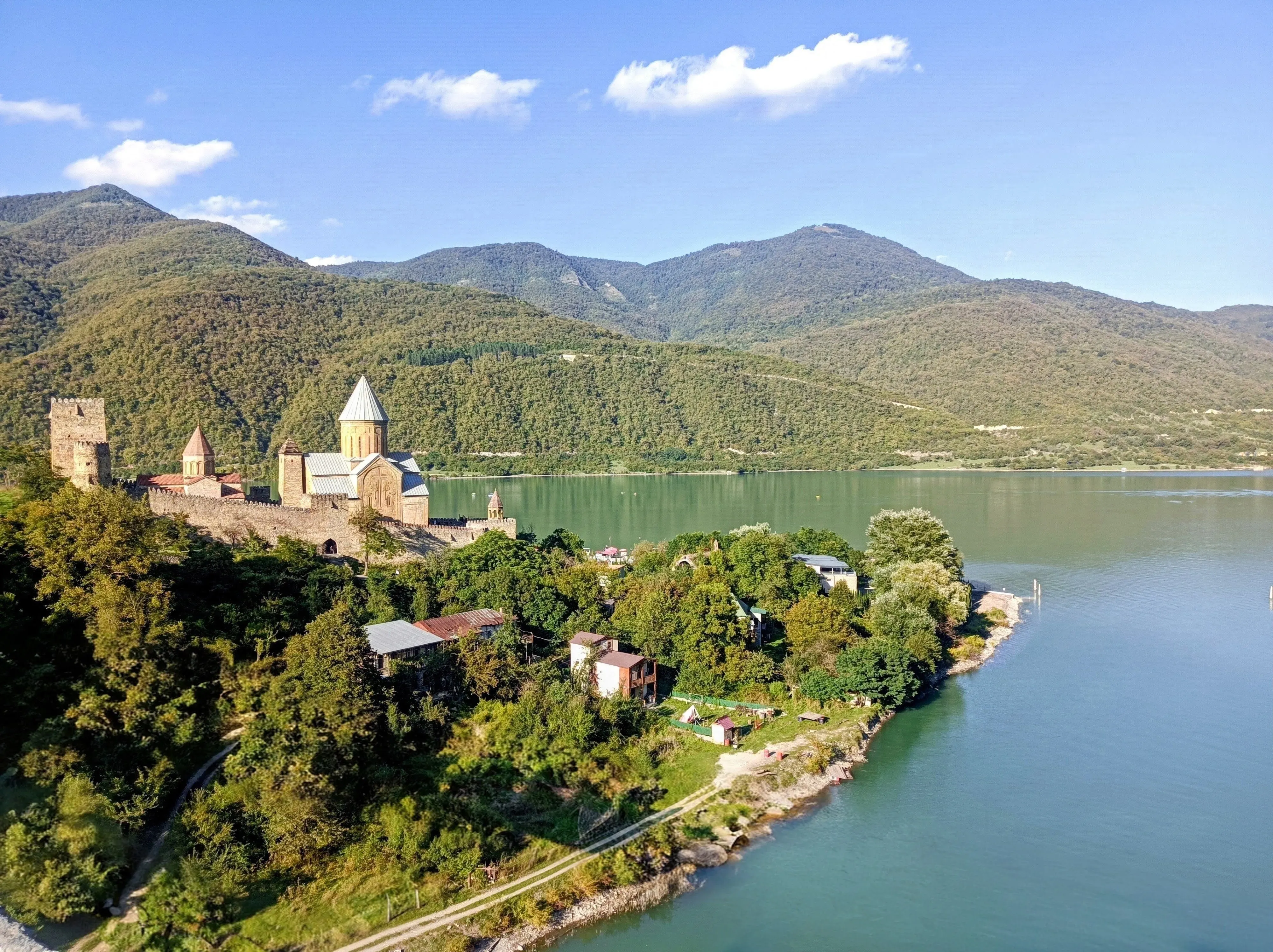 Ananuri Fortress