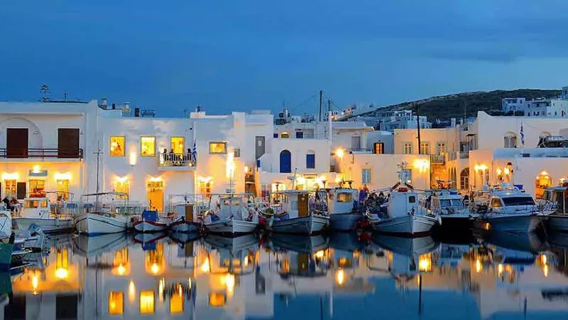 1. Πάρος