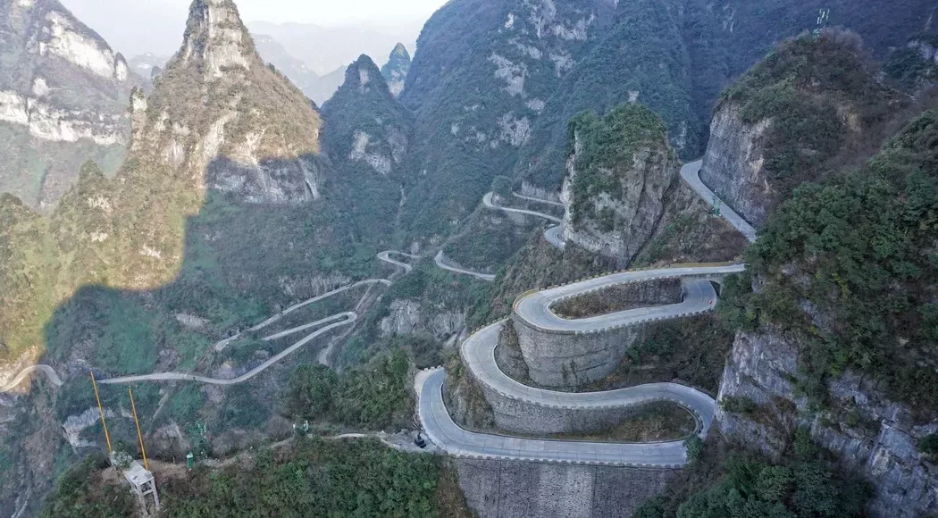 Tianmen Mountain 99 Bending Road, Κίνα