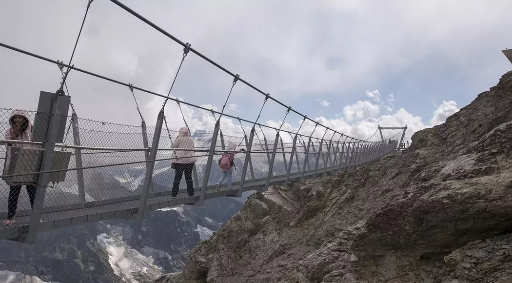 Titlis Cliff Walk, Engelberg, Ελβετία