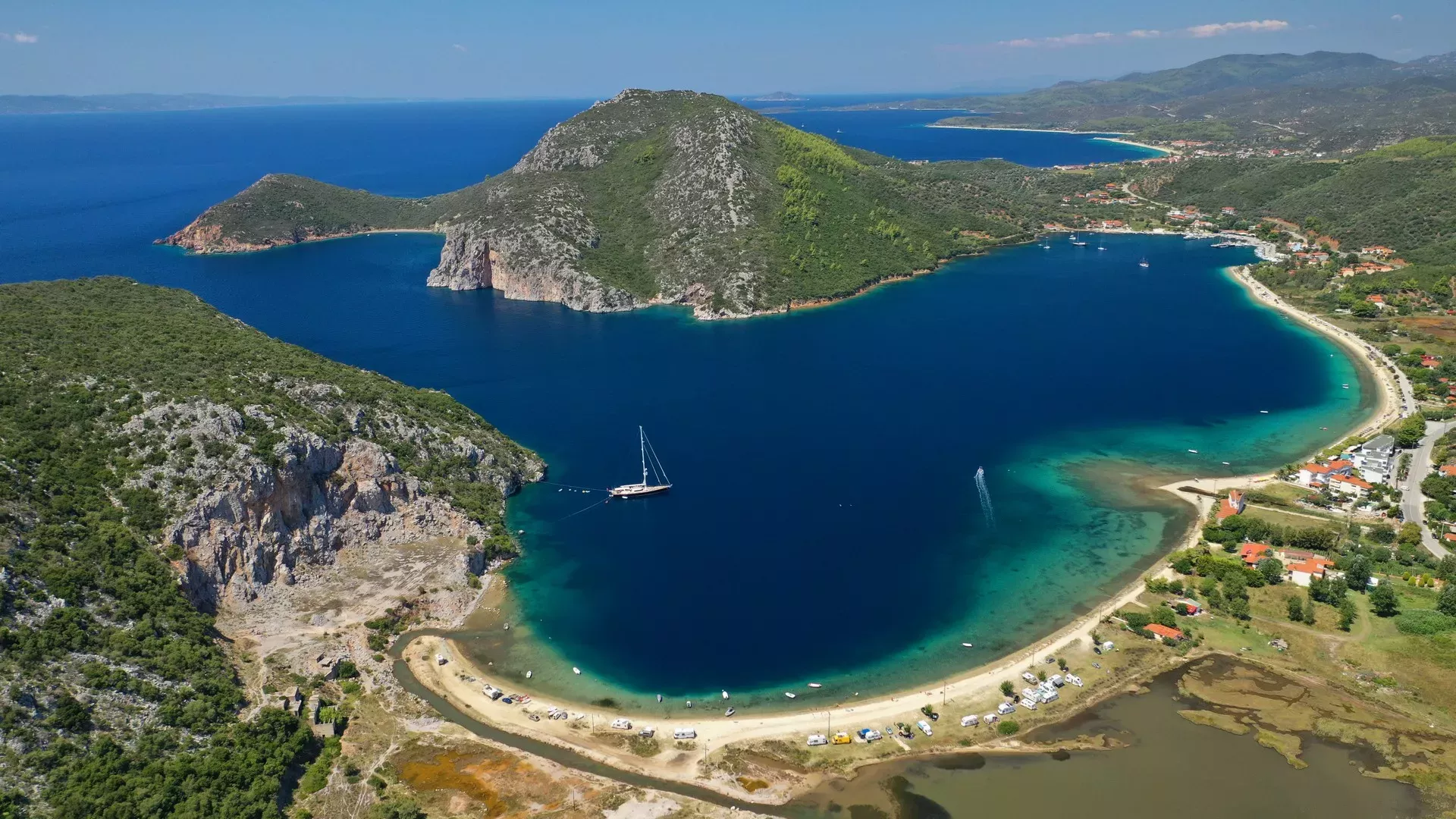 Χαλκιδική: Διακοπές στον καλοκαιρινό παράδεισο του Βορρά