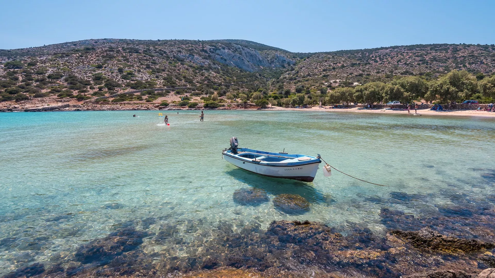 8 νησιά για διακοπές χωρίς αυτοκίνητο