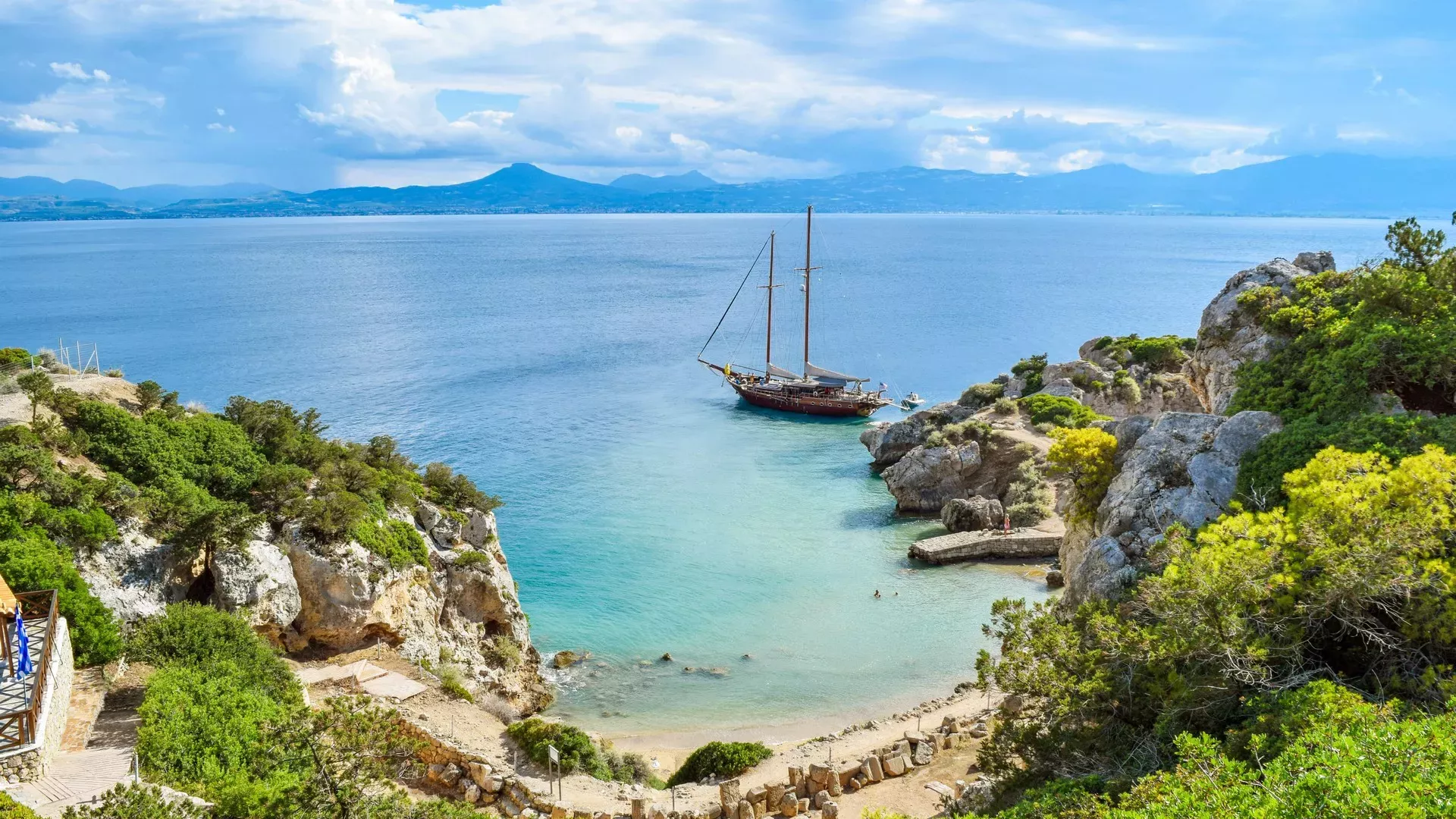 Οι παραλίες της Κορινθίας που αξίζει να επισκεφθείτε
