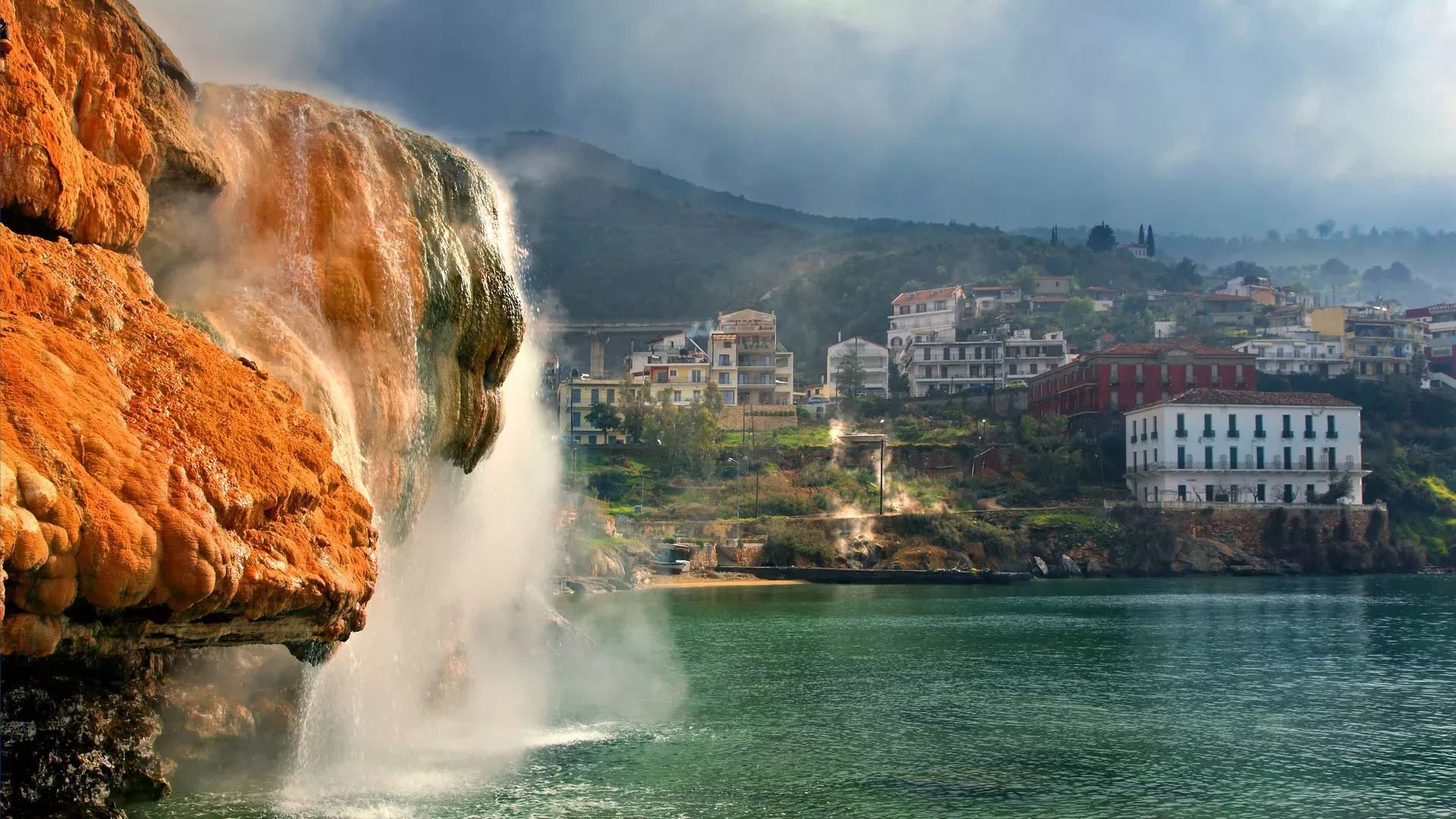 Αιδηψός: Για spa και βουτιές στη Βόρεια Εύβοια