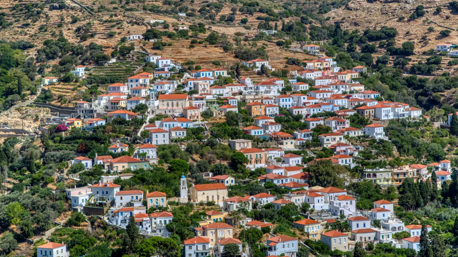 Άνδρος: Ένα νησί με πολλά πρόσωπα