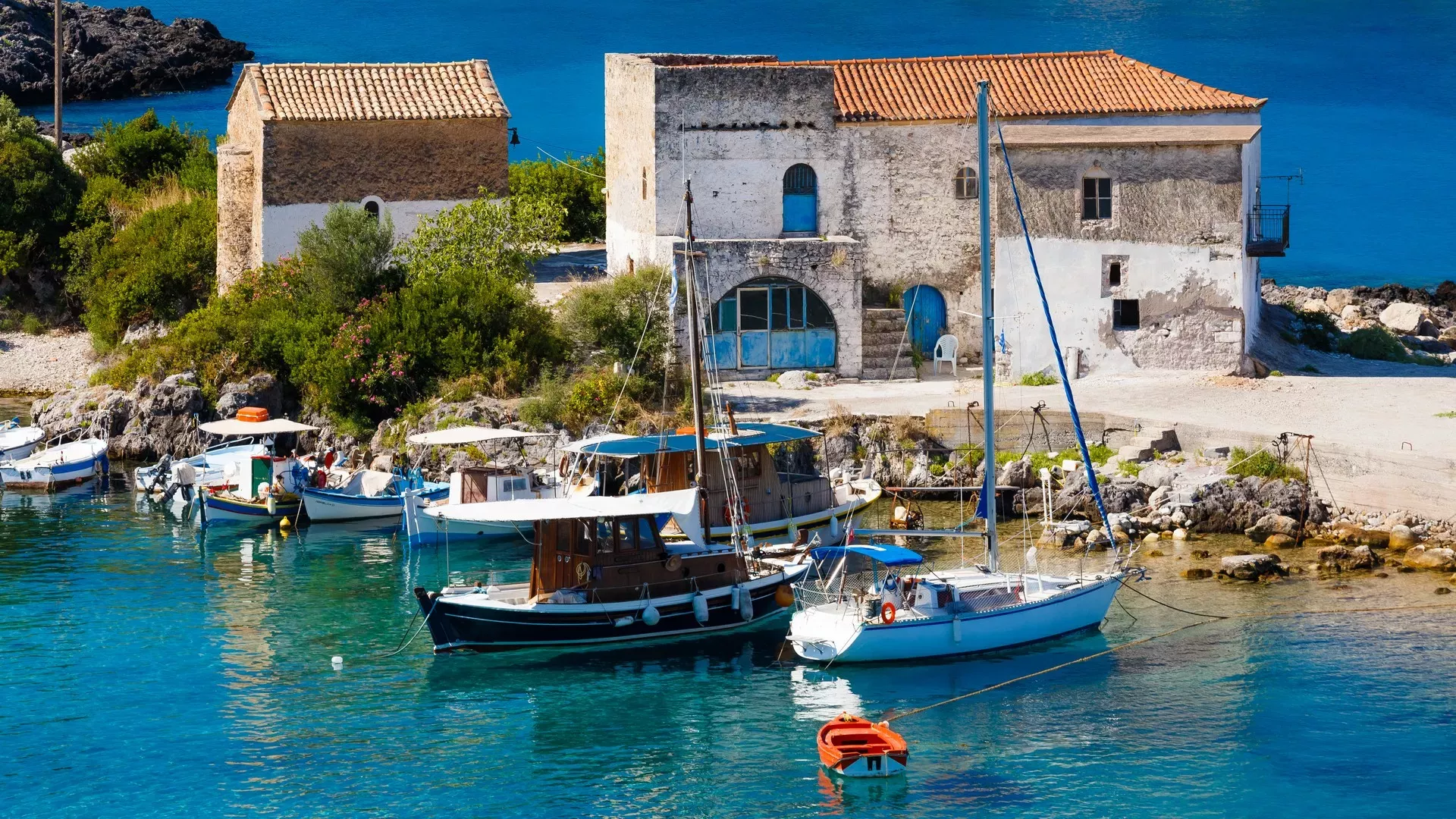 Μεσσηνιακή Μάνη: 7 στάσεις που πρέπει να κάνετε