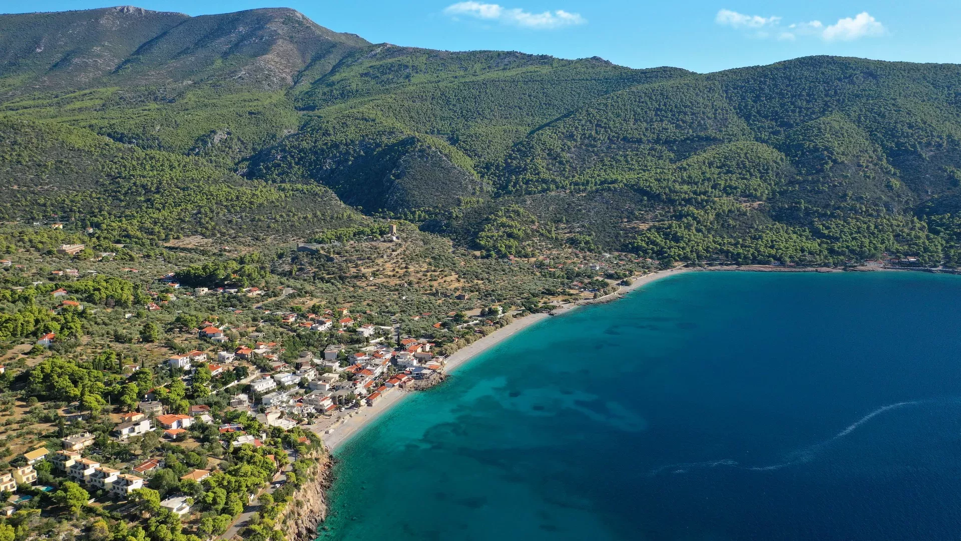 Λίγο καλοκαίρι ακόμα: 6 παραθαλάσσιες αποδράσεις κοντά στην Αθήνα