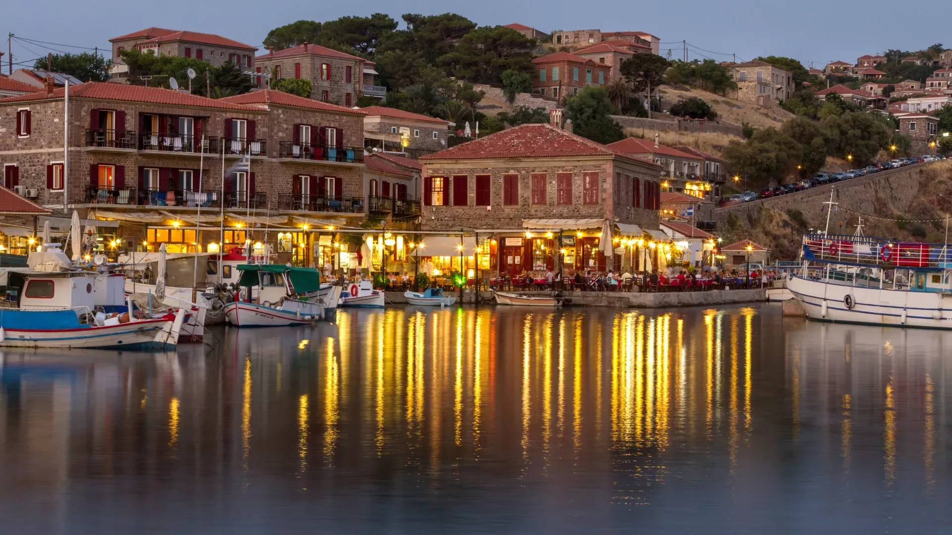 Αυτές είναι οι 8 πιο όμορφες μικρές πόλεις της Ελλάδας