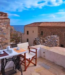 Menexes Suites Monemvasia