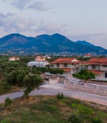 Terra Hélios Suites & Studios