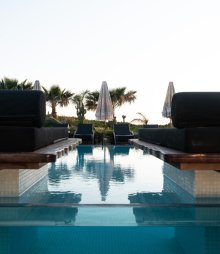Bianco a Nero Mykonos: Όταν η ήσυχη πολυτέλεια εναρμονίζεται με το φυσικό τοπίο