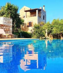 Strofilia Villas & Suites