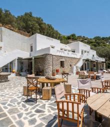 ELaiolithos Luxury Retreat