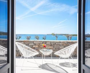 Paros Comfy Suites: Ζήστε τη μαγεία της Πάρου