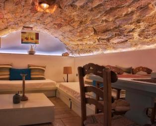 Menexes Suites Monemvasia