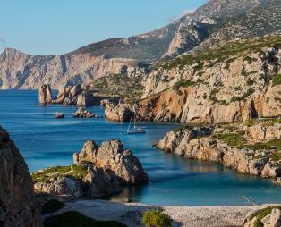 Βραχώδες σημείο στην Κάρπαθο / Πηγή: Shutterstock