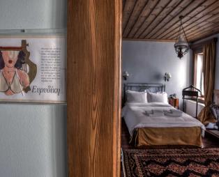 Ξενοδοχείο Νύμφες: Παραδοσιακή φιλοξενία στο παραμυθένιο Νυμφαίο
