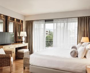 Sea View Hotel: Ένα κομψό καταφύγιο χαλάρωσης στην Αθηναϊκή Ριβιέρα