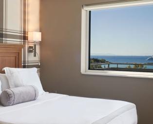 Sea View Hotel: Ένα κομψό καταφύγιο χαλάρωσης στην Αθηναϊκή Ριβιέρα