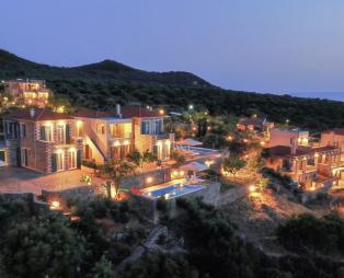 Searocks Villas Exclusive Resort: Ανακαλύψτε τον ιδιωτικό σας παράδεισο στη Μάνη