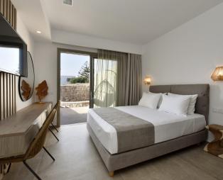 Anais Milos Suites