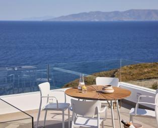 Ianemi Suites: Μαγευτική διαμονή στην Κύθνο