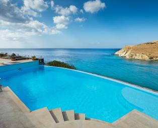 BluEros Luxury Villa: Ζήστε την απόλυτη εμπειρία διακοπών στη Σύρο
