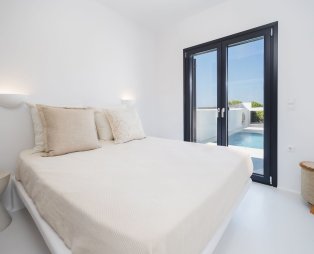 VotsaLo Sea View House