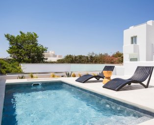 VotsaLo Sea View House