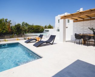 VotsaLo Sea View House