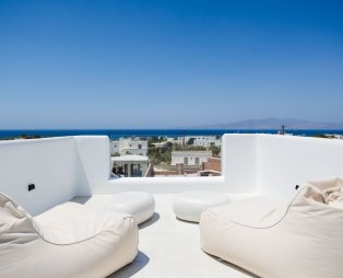 VotsaLo Sea View House