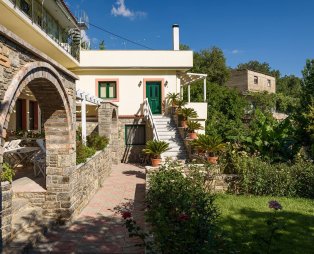 Lydia Lithos Houses