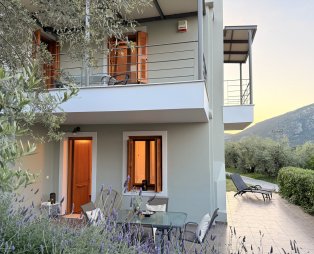 Epidavros View Villas: Εκεί που η αυθεντική φιλοξενία συναντά το μεσογειακό τοπίο