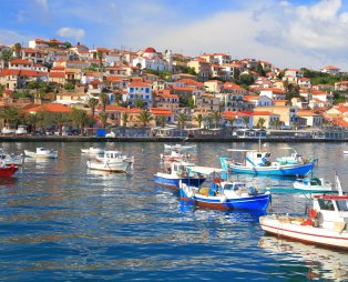 Το λιμάνι της Κορώνης (πηγή: Shutterstock)