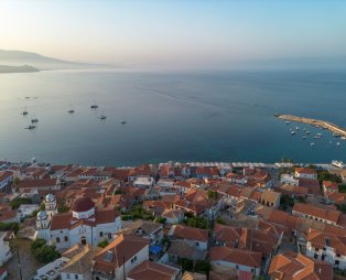 Πανοραμική άποψη της Κορώνης (πηγή: Shutterstock)