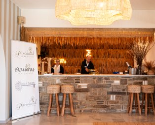 Parosland Hotel: Ήρεμη διαμονή στο αυθεντικό ψαροχώρι της Πάρου 