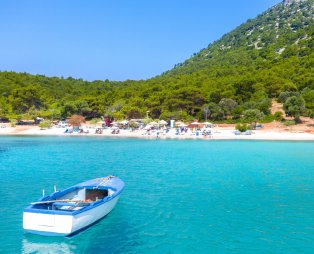 Παραλία Μουρτιά (πηγή: Shutterstock)