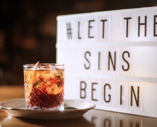 7 Sins Cocktail House: Ένα ταξίδι γεύσης στα αποστάγματα της Κέρκυρας