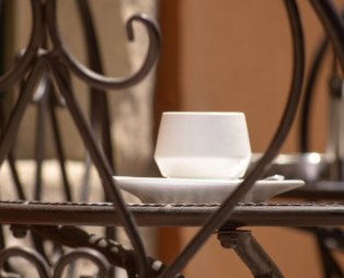 7 Sins Cocktail House: Ένα ταξίδι γεύσης στα αποστάγματα της Κέρκυρας