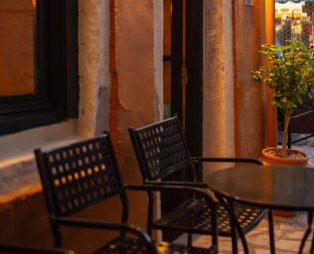 7 Sins Cocktail House: Ένα ταξίδι γεύσης στα αποστάγματα της Κέρκυρας