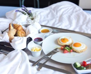 Domotel Kastri Hotel: Μια εμπειρία που συνδυάζει τη φιλοξενία με τις αυθεντικές γεύσεις